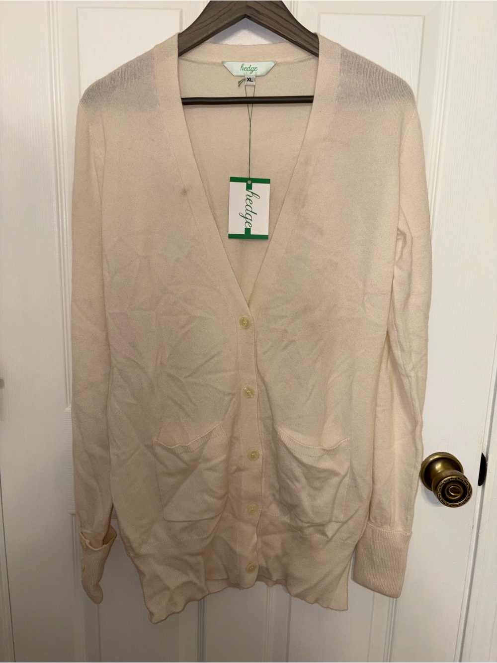 Hedge Soft Cream V-Neck Button-Front Cardigan